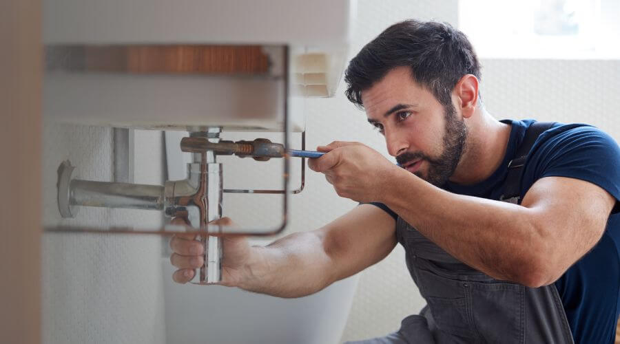 Hot water issue at sink in Dunreith, IN